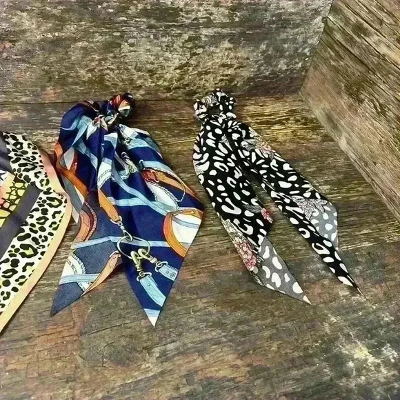 Lot of 5 Stylish Women's Patterned Scarves Hair Ties Set - Picture 4 of 5